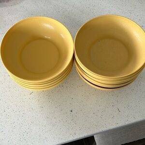 Tupperware salad/cereal bowls. Harvest gold. 890. Set of 10​